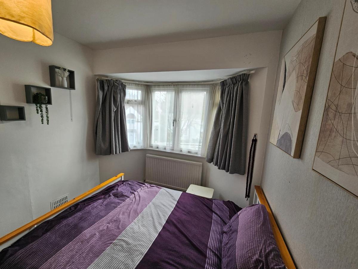 Large 4 Bedrooms Golders Green Londra Dış mekan fotoğraf