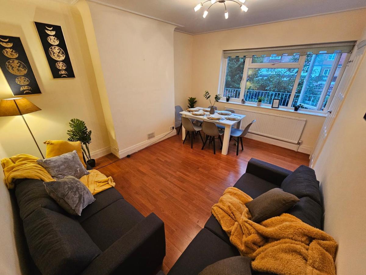 Large 4 Bedrooms Golders Green Londra Dış mekan fotoğraf